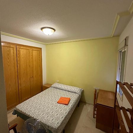Economic Private Room In Center Of Γρανάδα Εξωτερικό φωτογραφία