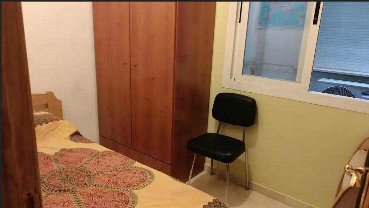 Economic Private Room In Center Of Γρανάδα Εξωτερικό φωτογραφία