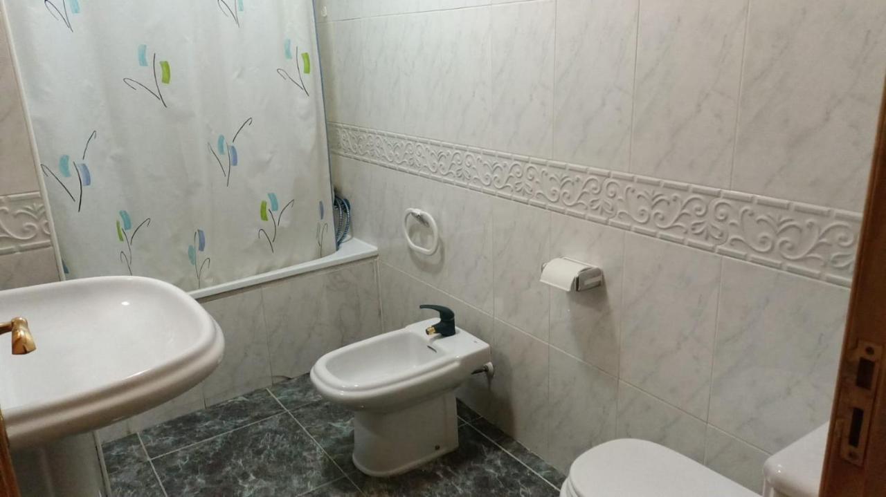 Economic Private Room In Center Of Γρανάδα Εξωτερικό φωτογραφία